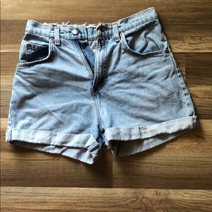 Vintage Highwaisted Levi’s Shorts